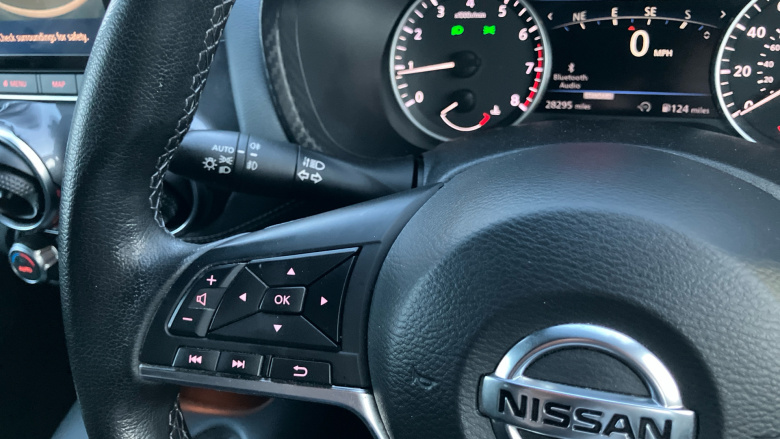 Nissan Juke 1.0 DiG-T 114 Tekna 5dr Petrol Hatchback